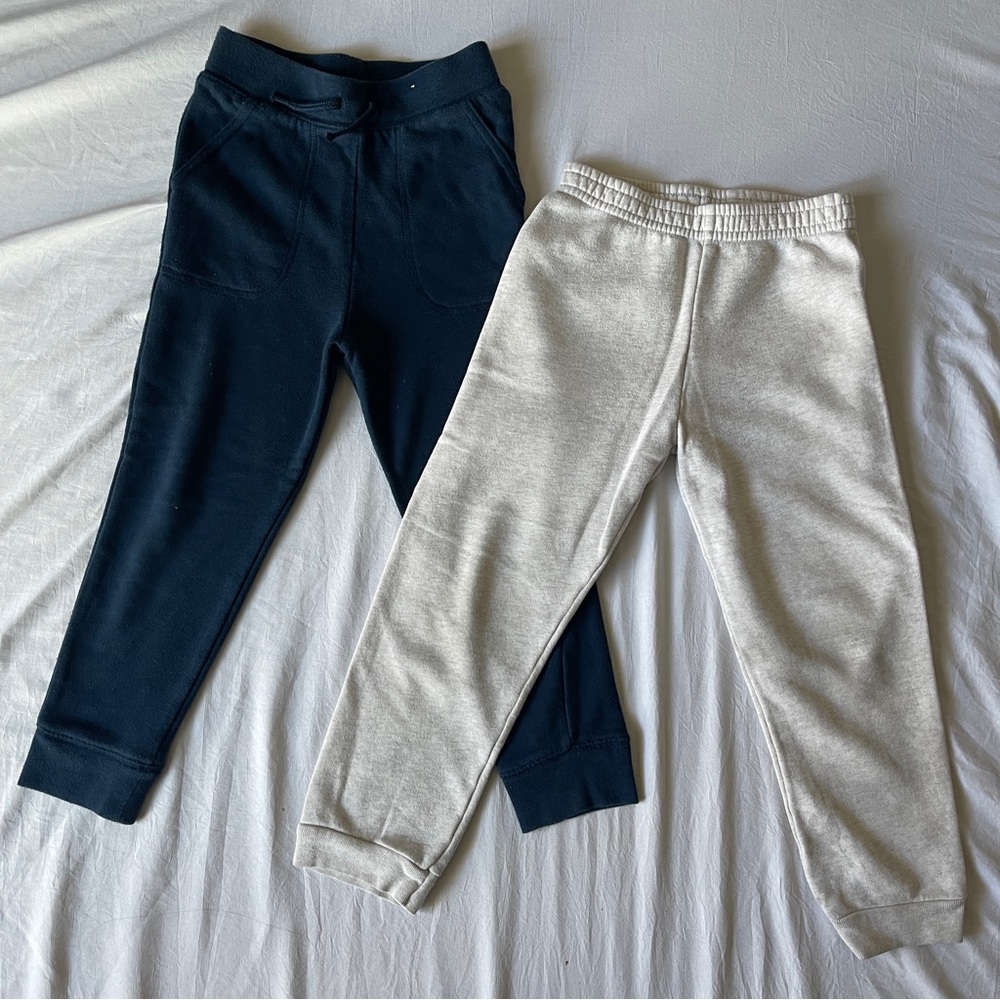 2 Kids Sweatpants Joggers | Size 5T | Garanimals